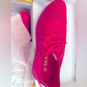 Pink Walking/Running/Everyday Wear Shoes Brand New Comfortable Fit Size 8.5
